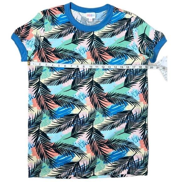 Small - Vacation Palms Graphic T, Liv LuLaRoe - Picture 2 of 4